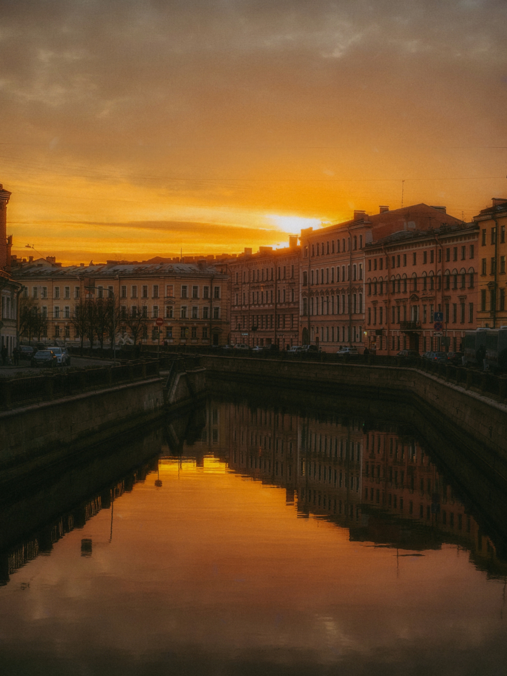 Закат в городе любви